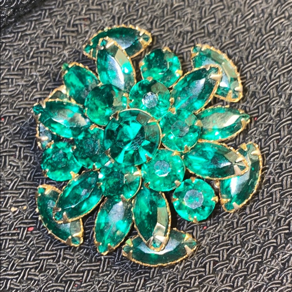 Green Rhinestones Brooch Vintage